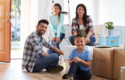 4 ways to engage potential Hispanic homeowners all year long
